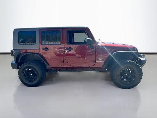 Pem 2010 Jeep Wrangler Unlimited Sahara