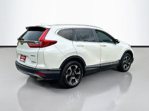 White Diamond Pearl 2018 Honda CR-V Touring
