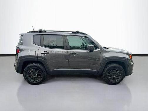 Granite Crystal Metallic Clearcoat 2019 Jeep Renegade Latitude