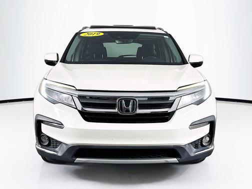 2019 Honda Pilot Touring 8-Passenger
