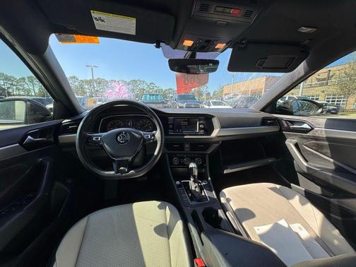 2021 Volkswagen Jetta 1.4T R-Line