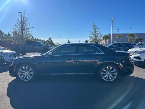 2021 Chrysler 300 Touring