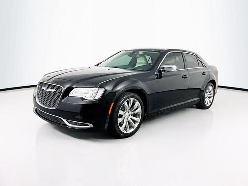 2021 Chrysler 300 Touring