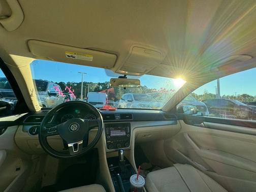 2015 Volkswagen Passat 1.8T Limited Edition