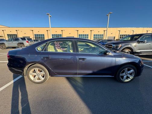 2015 Volkswagen Passat 1.8T Limited Edition