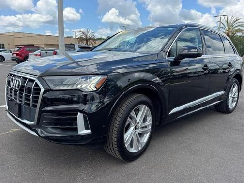 2024 Audi Q7 55 Premium Plus