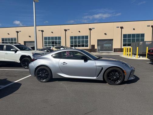 2024 Toyota GR86 Premium