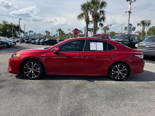 2020 Toyota Camry SE