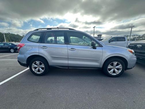 2015 Subaru Forester 2.5i