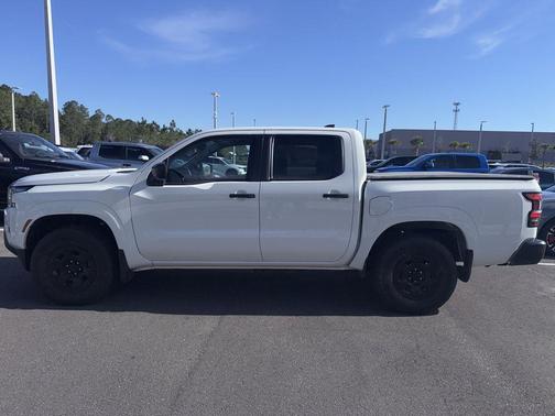 2023 Nissan Frontier S
