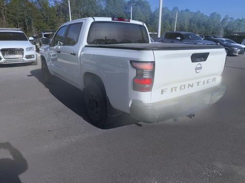 2023 Nissan Frontier S