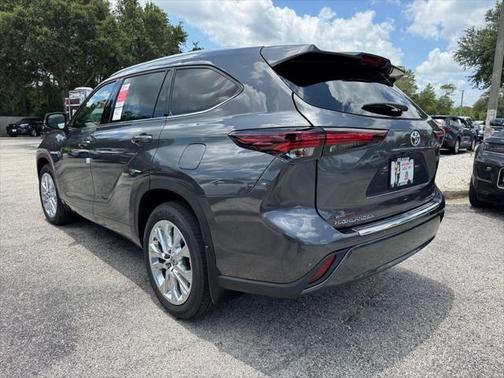 2025 Toyota Highlander Limited