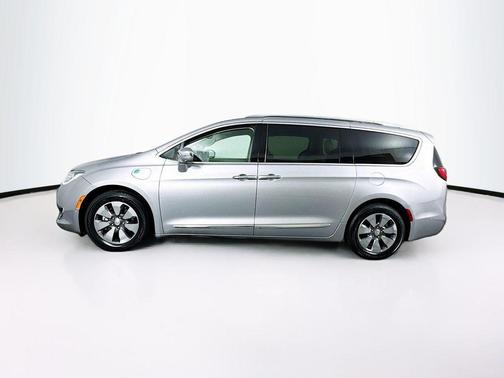 2018 Chrysler Pacifica Hybrid Limited
