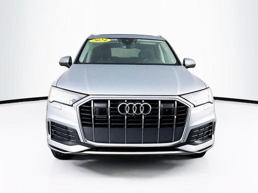 2024 Audi Q7 45 Premium Plus