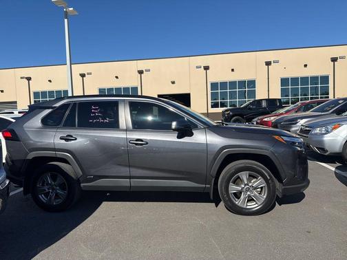 2024 Toyota RAV4 Hybrid XLE