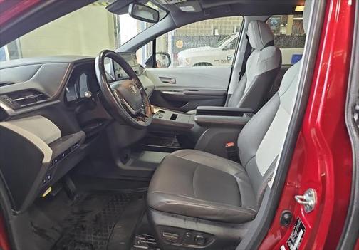 2023 Toyota Sienna XSE