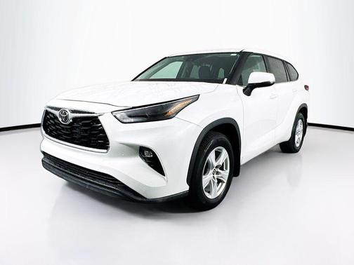 2024 Toyota Highlander LE