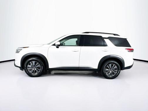 2025 Nissan Pathfinder SV FWD