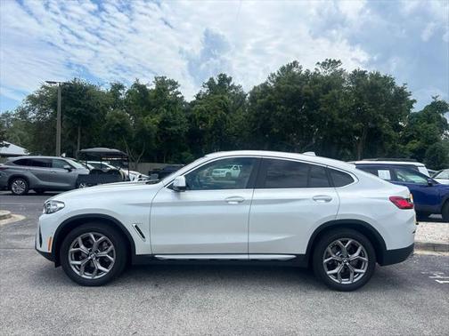 2024 BMW X4 xDrive30i