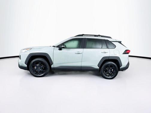 2020 Toyota RAV4 SE