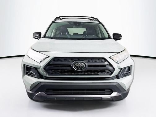 2020 Toyota RAV4 SE