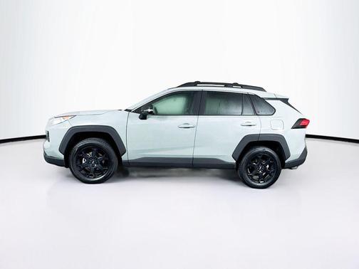 2020 Toyota RAV4 SE