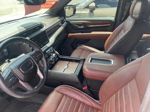 2023 GMC Yukon Denali Ultimate