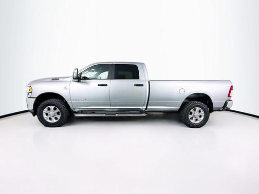 2024 RAM 2500 Big Horn Crew Cab 4x4 8' Box