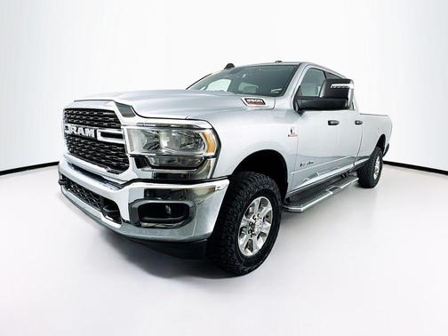 2024 RAM 2500 Big Horn Crew Cab 4x4 8' Box