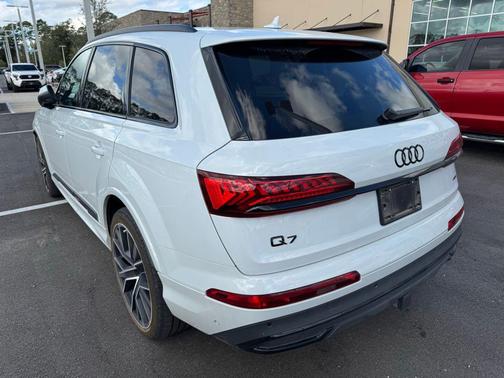 2023 Audi Q7 55 Prestige