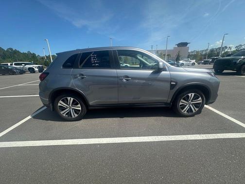 Mercury Gray Metallic 2024 Mitsubishi Outlander Sport 2.0 ES