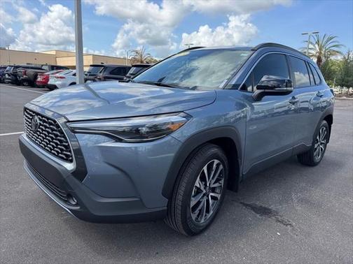 2025 Toyota Corolla Cross XLE
