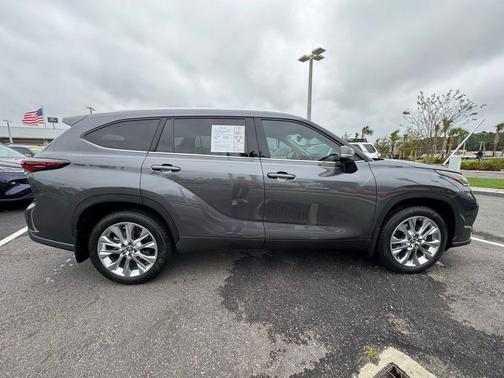 2025 Toyota Highlander Limited