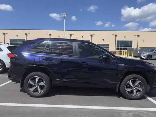 2024 Toyota RAV4 Prime SE
