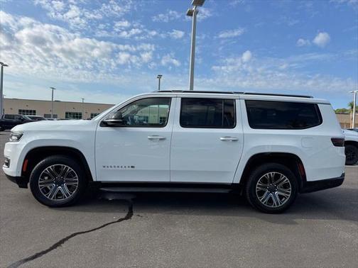2023 Jeep Wagoneer L Series II 4x4