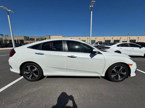 2017 Honda Civic Touring