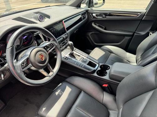 2021 Porsche Macan Base