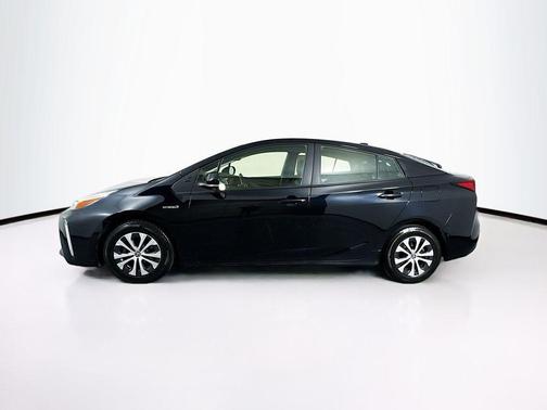 2021 Toyota Prius XLE