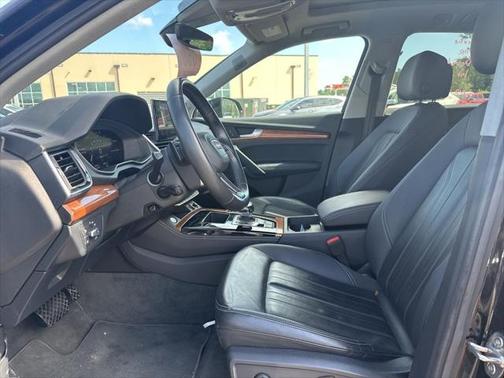 2023 Audi Q5 45 S line Premium Plus
