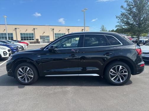 2023 Audi Q5 45 S line Premium Plus