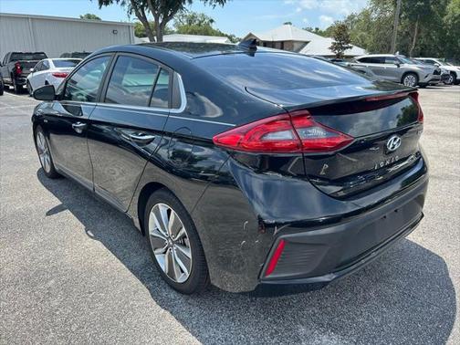 2017 Hyundai IONIQ Hybrid Limited