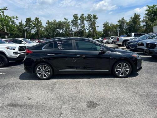 2017 Hyundai IONIQ Hybrid Limited