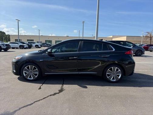 2017 Hyundai IONIQ Hybrid Limited