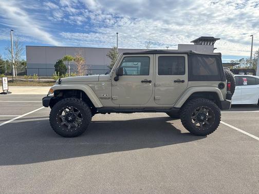 2017 Jeep Wrangler Unlimited Sahara
