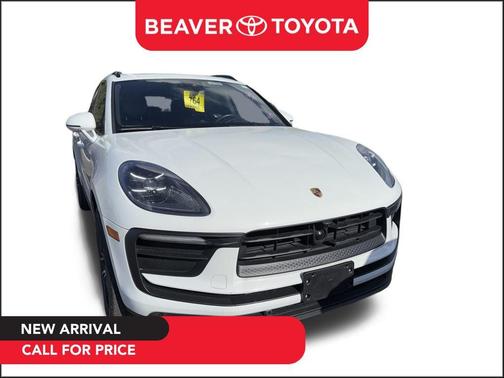 2022 Porsche Macan Base