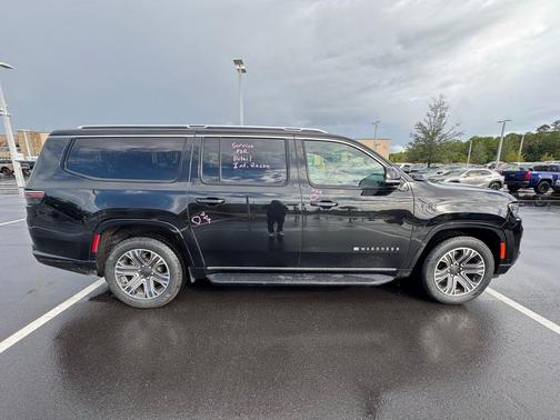 2023 Jeep Wagoneer L Series II 4x4