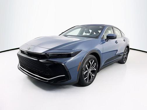 2025 Toyota Crown XLE