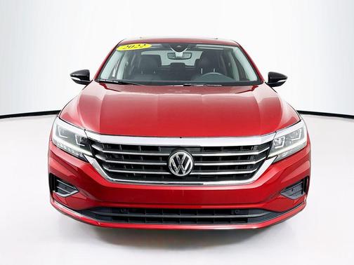 2022 Volkswagen Passat 2.0T Limited Edition