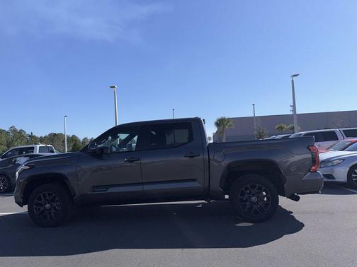 2024 Toyota Tundra Platinum