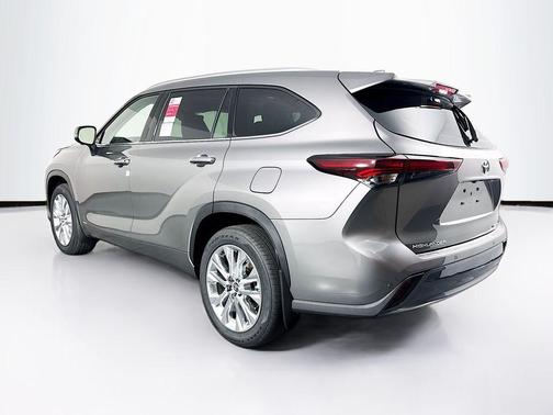 2026 Toyota Highlander Hybrid Limited